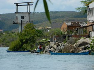 Primeira torre de captação de água em Ilha do Ouro.