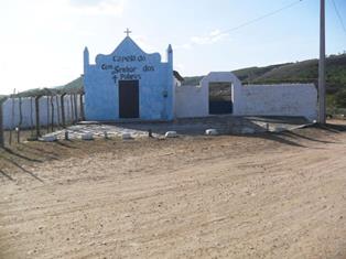 Cemitério velho - reformado na 2ª gestão Antônio Loureiro e Lourdes, iniciativa de Antônio Sereno.